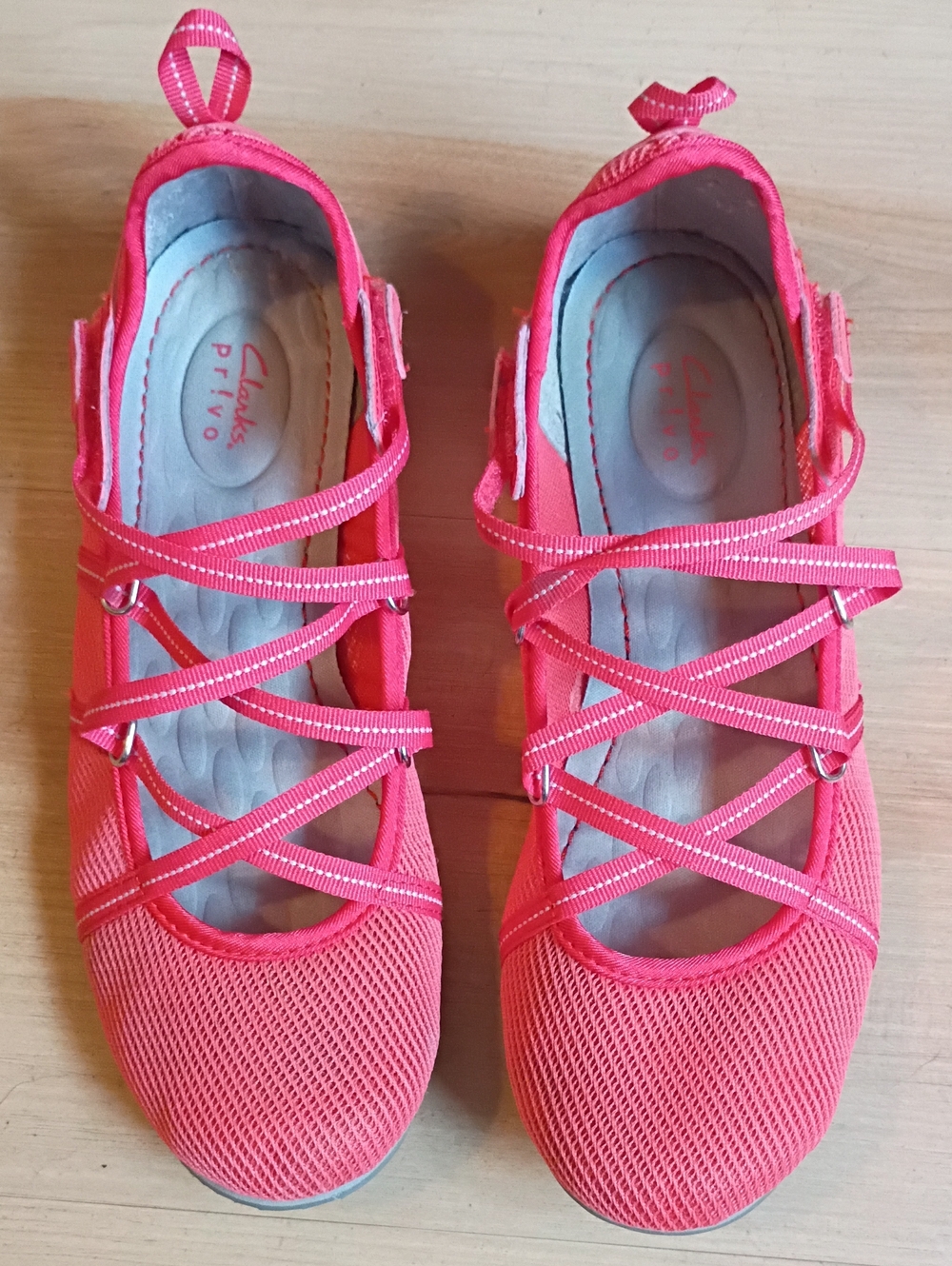Privo Clarks Coral Pink Crisscross Ballet Flats